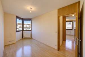 Großzügig und zeitgemäß!
Bevorzugtes Wohnen am Stadtrand! – Die vollständige Adresse der Immobilie erhältst du vom Anbieter., 90455 Kornburg, Worzeldorf, Nürnberg – Vorschaubild 12