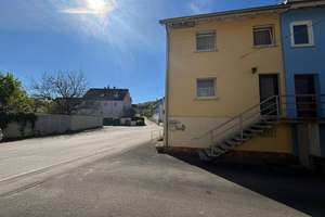 Doppelhaushälfte mit Scheune, Garage & großem Garten in Unterheimbach – Die vollständige Adresse der Immobilie erhältst du vom Anbieter., 74626 Bretzfeld – Vorschaubild 3