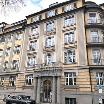 Denkmalgeschützter Prunkbau direkt an der Isar. combine Transaction