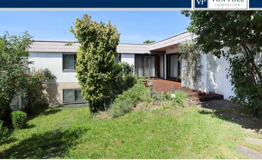 Bungalow mit ausgebautem Hanggeschoss an der Achalm mit schönem Garten und Terrasse in ruhiger Lage