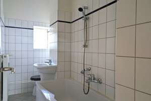 Ihre neue Kapitalanlage! Vermietete Zwei-Zimmer-Wohnung mit Balkon! – Die vollständige Adresse der Immobilie erhältst du vom Anbieter., 12437 Plänterwald, Berlin – Vorschaubild 5