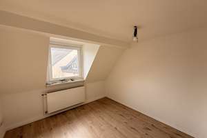 Frisch renovierte 3-Zimmer-Dachgeschosswohnung - Erstbezug nach Renovierung – Blumenthalstr. 4, 45138 Südostviertel, Essen – Vorschaubild 3