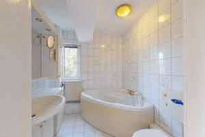 Freistehendes Einfamilienhaus mit Garten und Garage | Ausbaupotenzial I Siedlungslage – 4288 Holzhausen, Leipzig – Vorschaubild 6