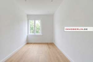 IMMOBERLIN.DE - Ersteinzug nach Sanierung: Stilvolle Altbauwohnung mit Südwestloggia – Die vollständige Adresse der Immobilie erhältst du vom Anbieter., 12169 Steglitz, Berlin – Vorschaubild 2