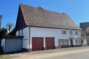 Einfamilien-Bauernhaus mit Ausbaupotential und großem Grundstück im Sanierungsgebiet – Die vollständige Adresse der Immobilie erhältst du vom Anbieter., 78737 Fluorn-Winzeln – Vorschaubild 1