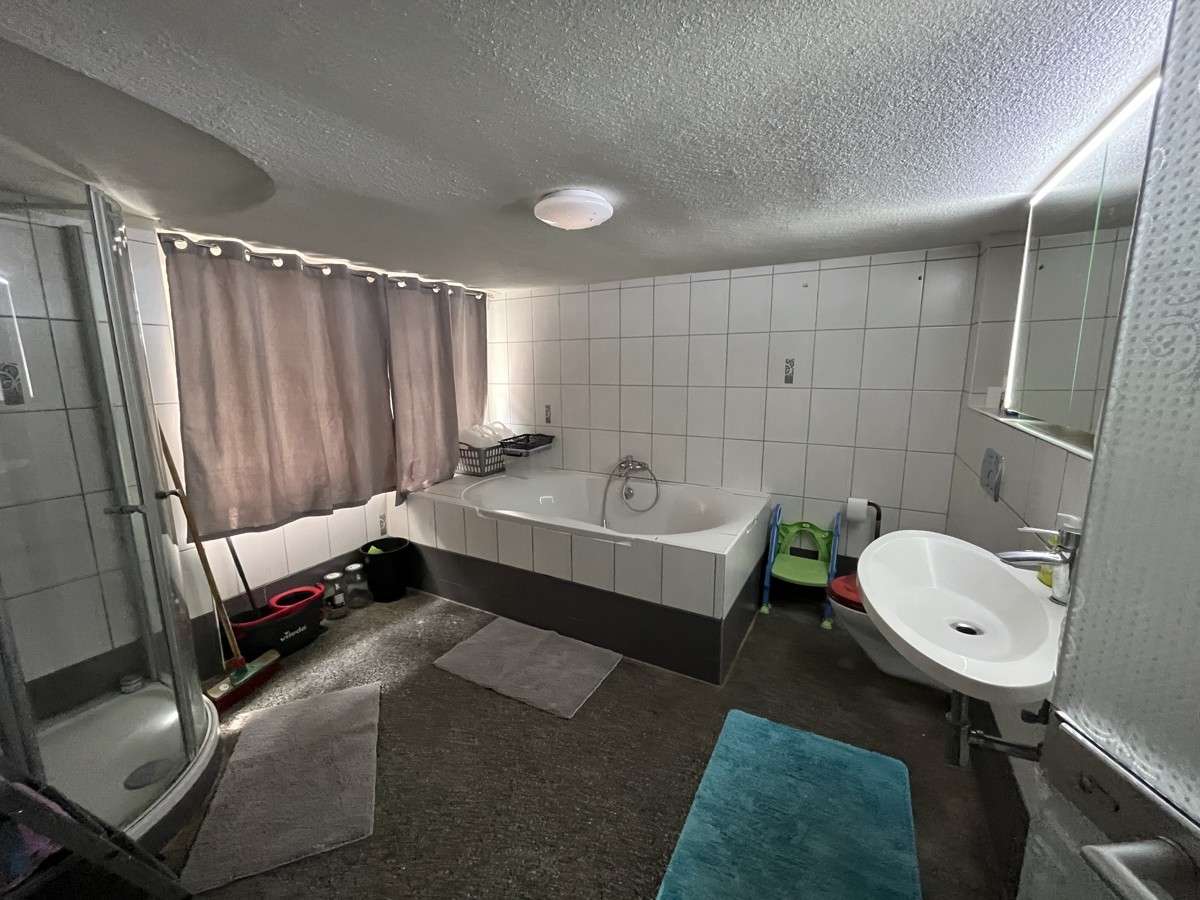 Immobilie in Niedernhall - Schön renoviertes Einfamilienhaus im Herzen von Niedernhall !!! - Bild 2