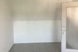 Schöne kleine 3 Zimmer Wohnung in ruhiger Lage mit Anmietung eines separaten Stellplatzes! – Heinz-Bongartz-Str. 14, 1239 Dresden – Vorschaubild 13