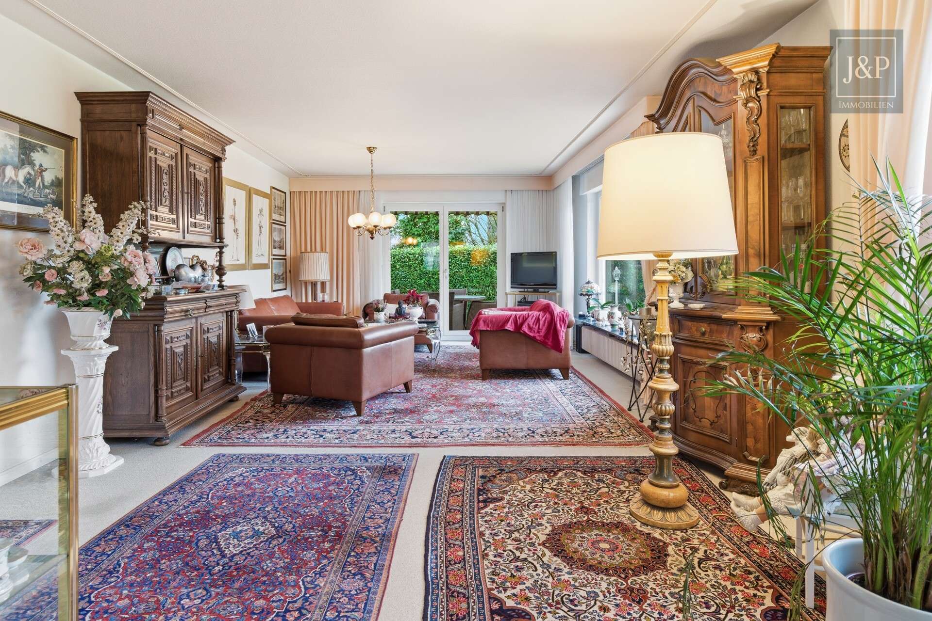 Immobilie in Liederbach - Flexibles Ein- bis Zweifamilienhaus mit großem Garten und viel Platz für die Familie - Bild 13