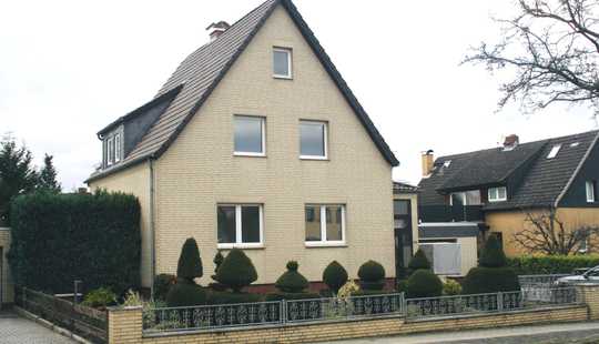 Bild von Saniertes Einfamilienhaus mit Vollkeller und Garage in zentraler Lage von Wolfsburg-Fallersleben