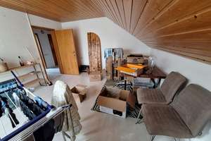Gemütliche Dachgeschosswohnung 4 Zimmer mit Einbauküche in ruhiger Wohngegend – Die vollständige Adresse der Immobilie erhältst du vom Anbieter., 71720 Oberstenfeld – Vorschaubild 11
