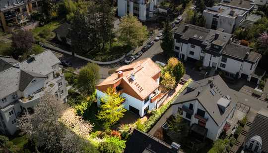 Bild von SUBSTANZ, POTENZIAL, LAGE - Hochqualitatives Raumwunder mit Garage und Garten in Sachsenhausen-Süd