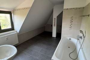 Charmante Dachgeschosswohnung im 2. Obergeschoss– großzügiges Wohnen im beliebten Stadtosten – 93055 Ostenviertel, Regensburg – Vorschaubild 8