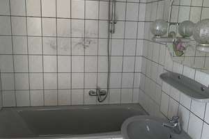 Sonnige 3 Zimmer- Eigentumswohnung mit großer Loggia ... – Die vollständige Adresse der Immobilie erhältst du vom Anbieter., 90471 Langwasser Nordwest, Nürnberg – Vorschaubild 11