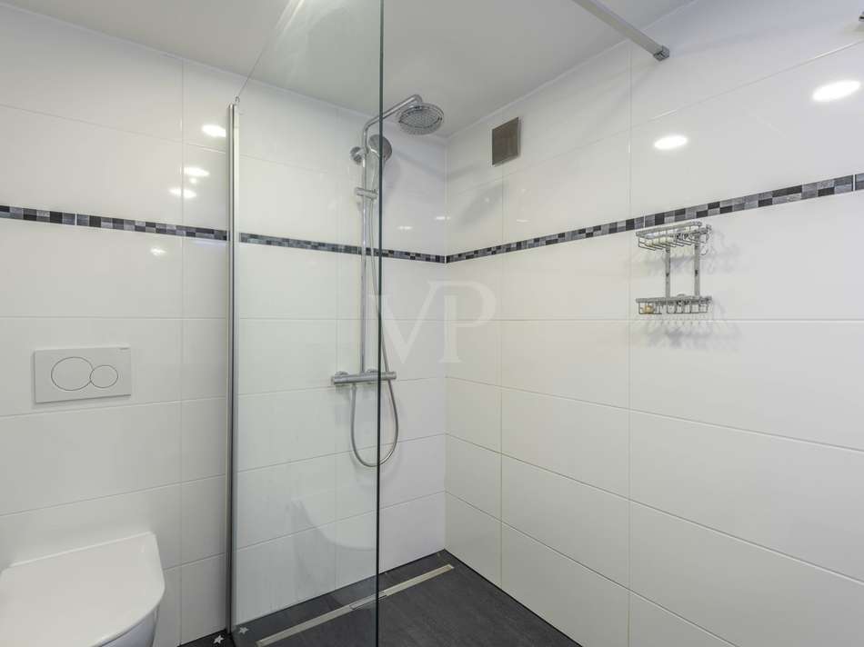 UG Badezimmer)