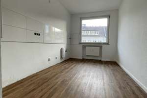 Pracht Immobilien- Neu renovierte 3 ZKDB im Herzen der Stadt – St.Anton-Str. 10-12, 47799 Cracau, Krefeld – Vorschaubild 4
