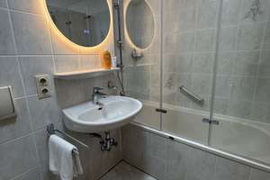 Renovierte, möblierte 2-Zimmer Whg. mit Balkon | Modern furnished Apartment with balcony  – Die vollständige Adresse der Immobilie erhältst du vom Anbieter., 80997 Allach, München – Vorschaubild 14