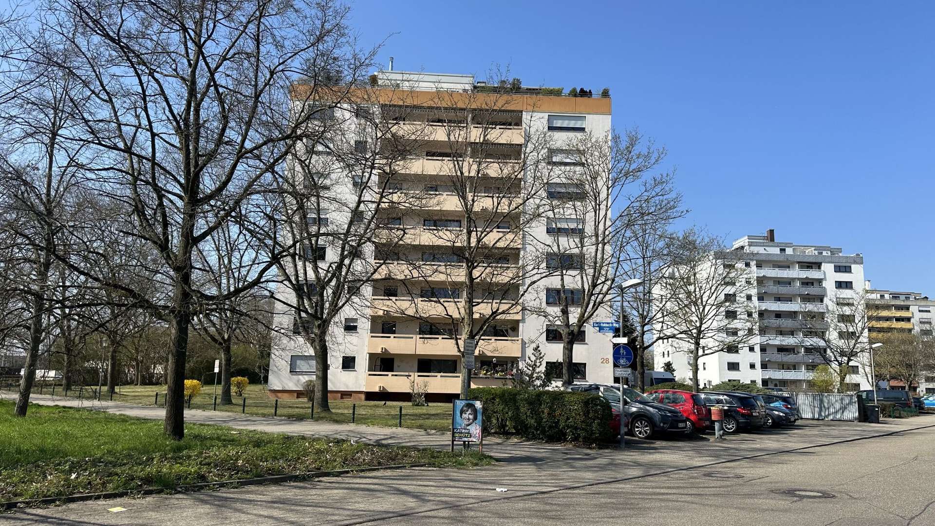 Fernblick inklusive: 4-Zi.-ETW mit großer Ost-Loggia, KA-Neureut, Karlsruhe – Bild 2