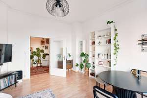 Altbauklassiker in begehrter Lage – Mehrfamilienhaus in Stuttgart-West – Die vollständige Adresse der Immobilie erhältst du vom Anbieter., 70197 Rotebühl, Stuttgart – Vorschaubild 4