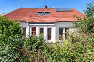 Neues Jahr - Eigenheim! 193 m² Wfl. mit flexibler Raumaufteilung, neue Heizung, ruhige Lage – Die vollständige Adresse der Immobilie erhältst du vom Anbieter., 85406 Zolling – Vorschaubild 2