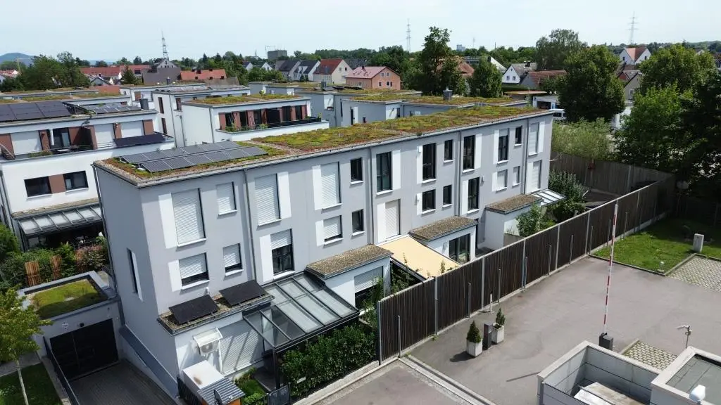 Familienfreundliches Raumwunder im Stadtteil Schwabelweis! Wohnen zwischen Altstadt und Natur