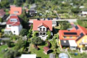 TOP-EFH mit großem Garten in bester, ruhiger Wohnlage von Bischofswerda – Die vollständige Adresse der Immobilie erhältst du vom Anbieter., 1877 Bischofswerda – Vorschaubild 3