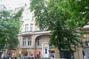 Fasanenstraße - Repräsentative 5-Zimmer-Altbau-Wohnung mit Balkon