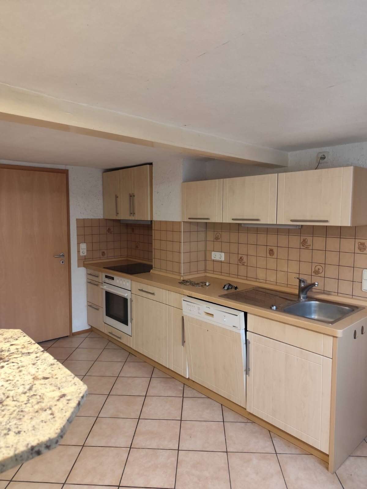 Immobilie in Erbenhausen - Erbenhausen, EFH + Nebengeb. - Bild 4