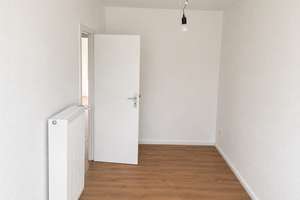 Frisch modernisierte 2-Zimmer-Wohnung in Kiel-Suchsdorf | WG-geeignet – Sylter Bogen 18, 24107 Suchsdorf, Kiel – Vorschaubild 3