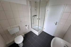 + BITTE VOLLSTÄNDIG LESEN + 2-Zimmer-Wohnung mit EBK – Budapester Straße 78, 18057 Kröpeliner-Tor-Vorstadt, Rostock – Vorschaubild 3