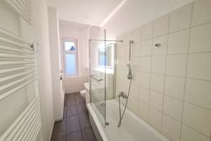 SÜD-Balkon* Lift*Gelegenheit! Einbauküche inklusive*Kolberger Platz ums Eck – Die vollständige Adresse der Immobilie erhältst du vom Anbieter., 14199 Schmargendorf, Berlin – Vorschaubild 3