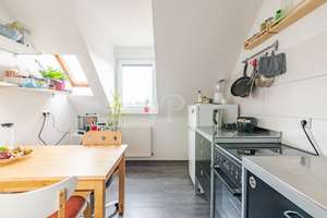 Historisches Mehrfamilienhaus mit Entwicklungspotenzial – Vollvermietetes Zinshaus in zentraler Lage – Die vollständige Adresse der Immobilie erhältst du vom Anbieter., 76131 Oststadt, Karlsruhe – Vorschaubild 8