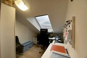 Exklusives Wohnen unterm Dach – DG-Wohnung mit Balkon, EBK & 3 Parkplätzen – Die vollständige Adresse der Immobilie erhältst du vom Anbieter., 70565 Dürrlewang, Stuttgart – Vorschaubild 6