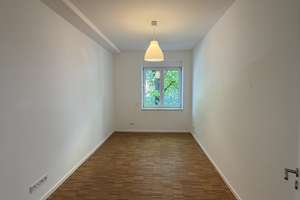 Neu renovierte, geräumige 4-Zimmer-Wohnung mit Balkonen/neuer Küche/Parkplatz – Die vollständige Adresse der Immobilie erhältst du vom Anbieter., 65203 Biebrich, Wiesbaden – Vorschaubild 11
