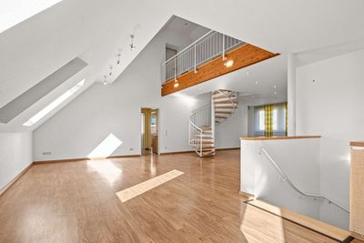 Penthouse-Maisonette über drei Ebenen: 187 m², 5 Zimmer und Sauna im Zentrum von Eschweiler