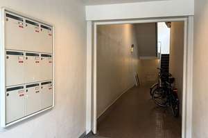 Charmante 2-Zimmer-Whg. in der Kieler Innenstadt // Kleiner Kuhberg, Exerzierplatz – Kleiner Kuhberg 18-20, 24103 Vorstadt, Kiel – Vorschaubild 2