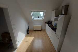 Sehr schön sanierte Wohnung mit Dielenböden und Wohnküche in stilvollem Altbau! – Mannheim – Vorschaubild 2