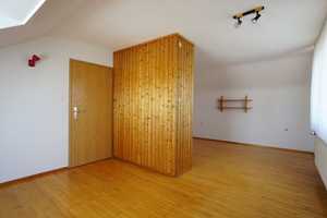 Geräumiges Einfamilienhaus mit großem Garten und Garage in schöner Wohnlage – Reutlingen (Kreis) – Vorschaubild 14