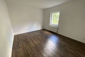 Helle 3,5-Zimmer-Wohnung mit Balkon in Duisburg-Laar zu vermieten – Friedrich-Ebert-Straße 136-138, 47119 Laar, Duisburg – Vorschaubild 2