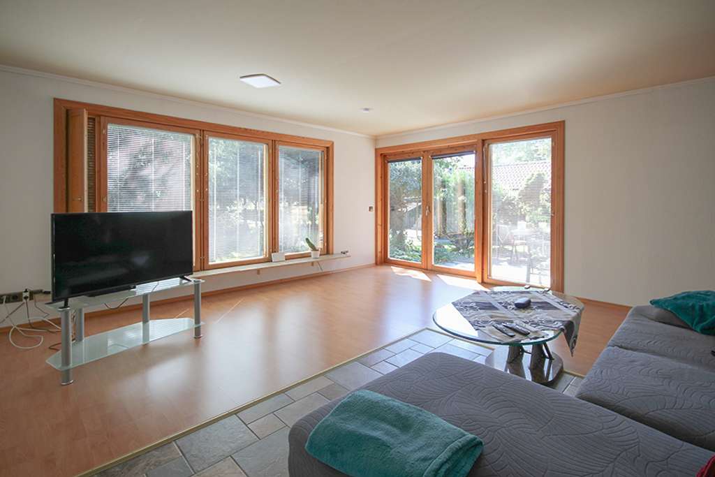 Immobilie in Gommern - Wunderschöner Bungalow mit großem Grundstück in Menz! - Bild 1