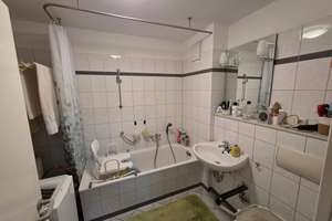 ⭐⭐⭐⭐⭐ Helle freundliche 2,5- Raumwohnung mit EBK, Balkon, Fahrstuhl und TG-Stellplatz – Maxim-Gorki-Straße 24b, 39108 Stadtfeld Ost, Magdeburg – Vorschaubild 9