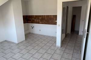 Gepflegte Dachgeschosswohnung in Köln-Höhenberg – Olpener Straße 140, 51103 Höhenberg, Köln – Vorschaubild 8