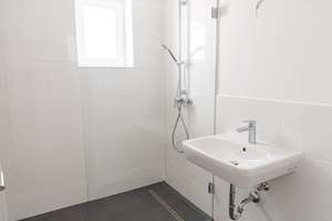 Erstbezug nach Kernsanierung: 3-Zimmer Wohnung mit Einbauküche und Balkon - Familien & WG geeignet – Moritzstraße 30, 65185 Mitte, Wiesbaden – Vorschaubild 6