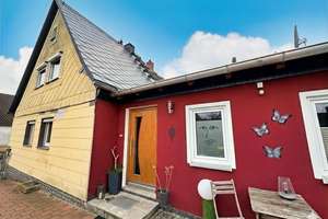 einziehen und wohlfühlen – Die vollständige Adresse der Immobilie erhältst du vom Anbieter., 95632 Wunsiedel – Vorschaubild 2