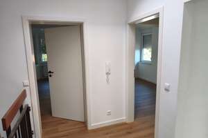 Modernisiertes Reiheneckhaus, 143 m², mit Garten & Garage – Waldburgstrasse 227, 70565 Rohr, Stuttgart – Vorschaubild 3