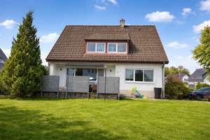 Gemütliches Einfamilienhaus mit großem Garten in Bestlage von Leutkirch! - PREIS AUF ANFRAGE – Die vollständige Adresse der Immobilie erhältst du vom Anbieter., 88299 Leutkirch im Allgäu – Vorschaubild 1