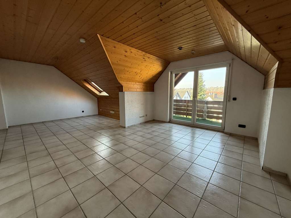 Immobilie in Rülzheim - Gemütliche 3-ZKB-Wohnung im Dachgeschoss in Rülzheim - Bild 1