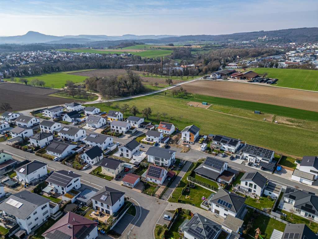 Immobilie in Volkertshausen - Neuwertiges Zweifamilienhaus im Neubaugebiet Volkertshausen - Bild 3