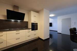 Großzügige 2-Zimmer-Maisonette mit Galerie, 2 Balkonen, Einbauküche & Tiefgarage – Stöckmannstraße 95, 46045 Altstadt-Süd, Oberhausen – Vorschaubild 9