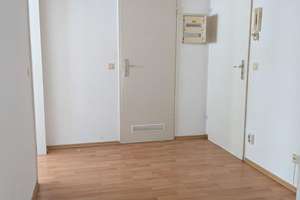 Gemütliche 2-Zimmer-Wohnung mit offener Küche in Krefeld – Petersstraße 63, 47998 Stadtmitte, Krefeld – Vorschaubild 4