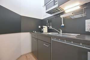 Modern möbliertes Apartment mit Fußbodenheizung in Stuttgart West – Die vollständige Adresse der Immobilie erhältst du vom Anbieter., 70178 Feuersee, Stuttgart – Vorschaubild 3
